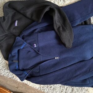 Patagonia Black and Blue Fleece Pullovers